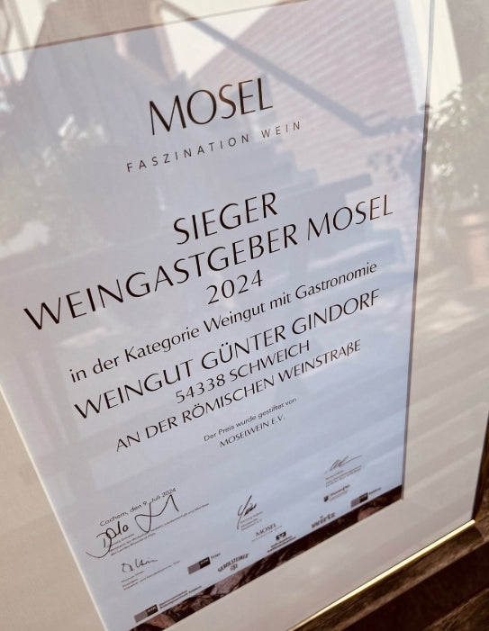 Auszeichnung ‚Weingastgeber Mosel 2024‘ für das Weingut Günter Gindorf in Schweich – Urkunde des Moselwein e.V. für die Kategorie Weingut mit Gastronomie, ausgestellt an der Römischen Weinstraße.